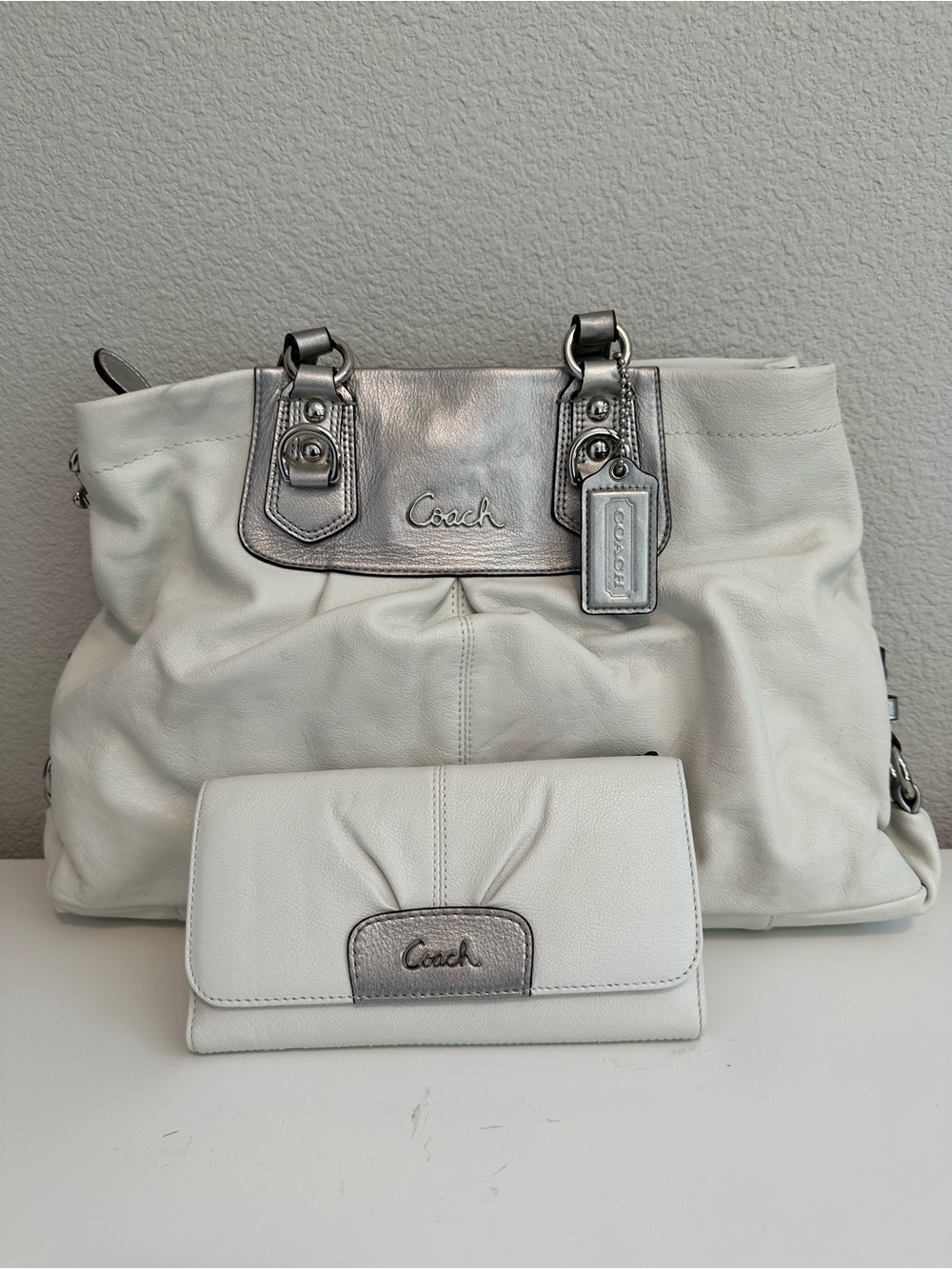 🤍 Coach Ashley Carryall and Wallet Bundle in Cream 🤍